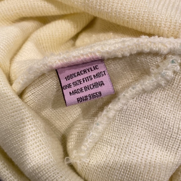 Pink Cookie Skull Hat and Scarf Set - Picture 4 of 13